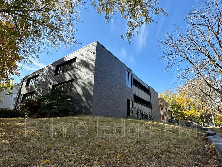 2343 B St #1 — Photo 30