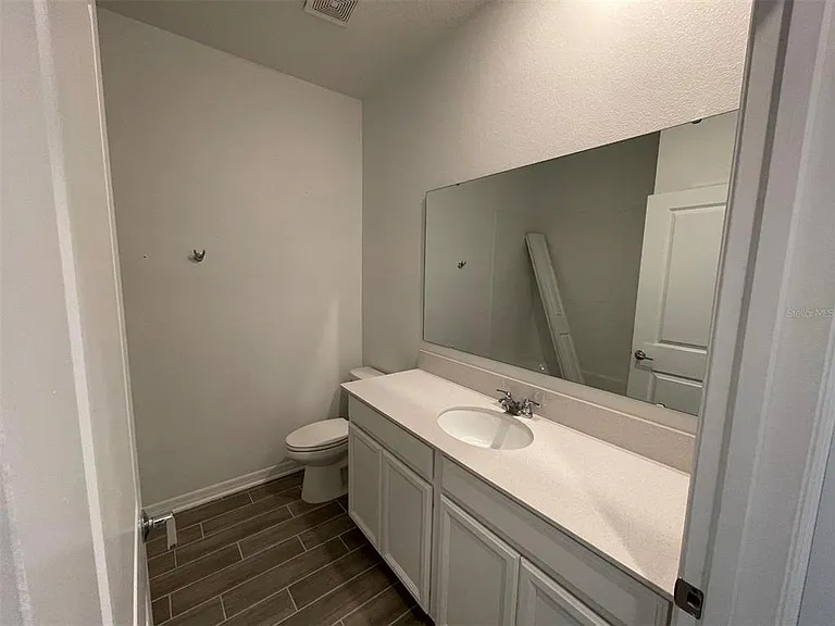 660 Tanaro Ln — Photo 7