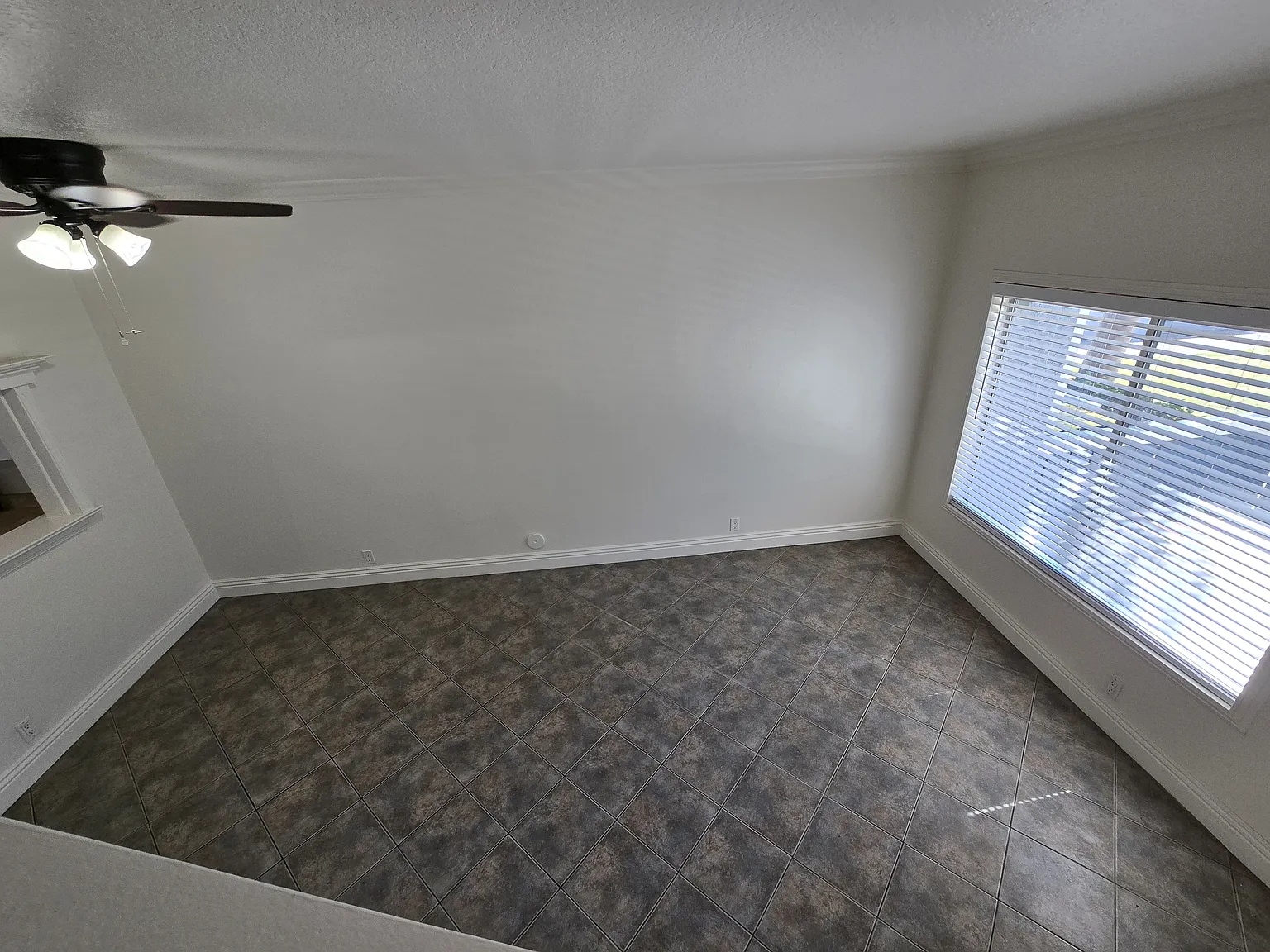 2 bed, 2.5 bath, 932 sqft, $2,590 — Photo 4