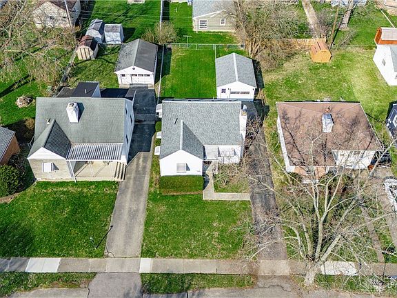 3rd image of 2621 Delmonte Ave