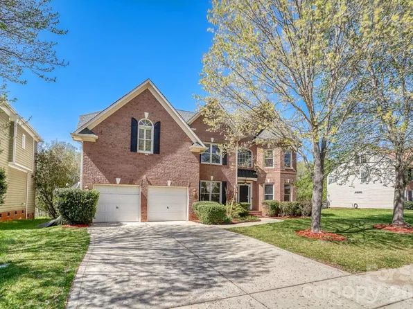 204 Montibello Dr, Mooresville, NC 28117