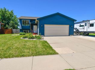 405 Augustana Ave, Harrisburg, SD 57032