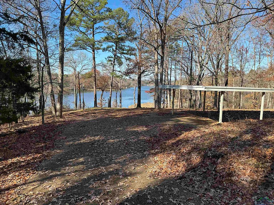 2nd image of 3089 E Lake Dr