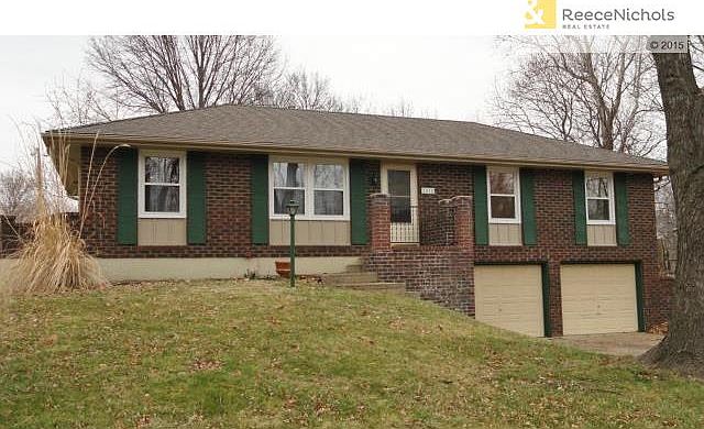 1st image of 1212 SW Essex Cir