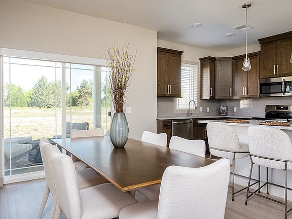 Tidewater Townhomes| Dining Room