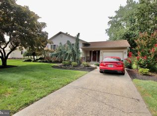 62 Knightswood Dr, Marlton, NJ 08053