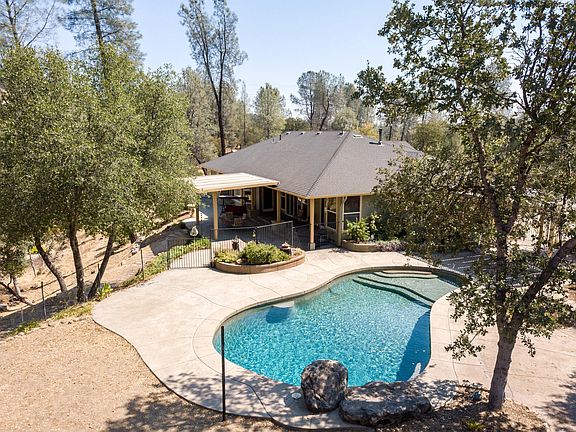 2nd image of 4808 Aloe Vera Dr