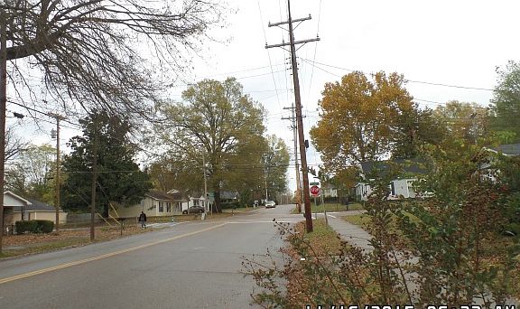 3rd image of 590 N Hays Ave