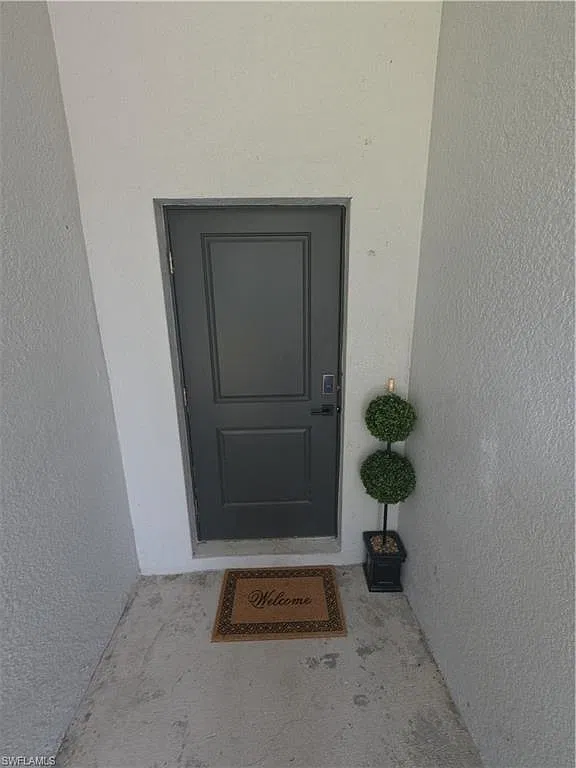 3 bed, 2.0 bath, 2394 sqft, $1,750 — Photo 3