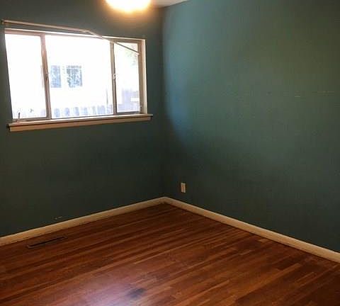 2nd image of 805 S 5th St