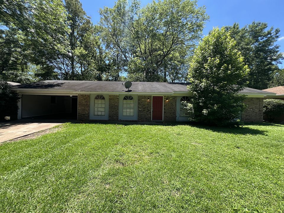 1st image of 2915 Longwood Dr