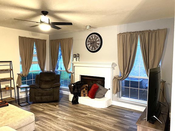 2nd image of 2309 Sunflower Ln