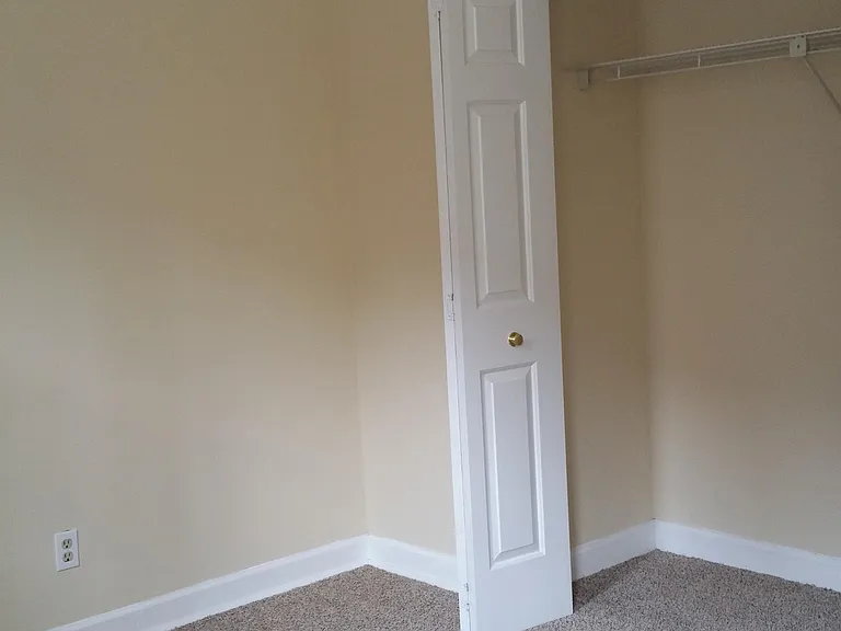 348 N Newstead Ave — Photo 15