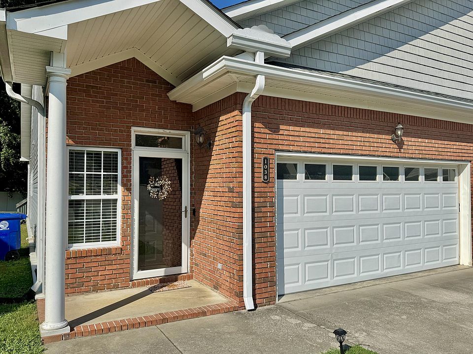 1st image of 1038 Grey Oaks Ln