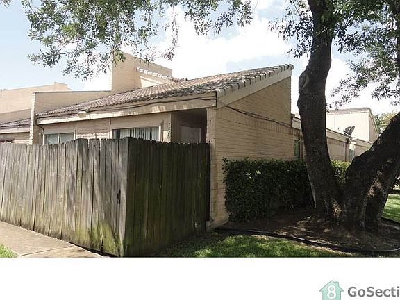 2nd image of 7825 Creekbend Dr