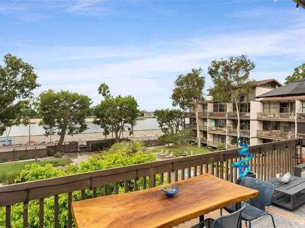 6326 Marina Pacifica Dr S, Long Beach, CA 90803