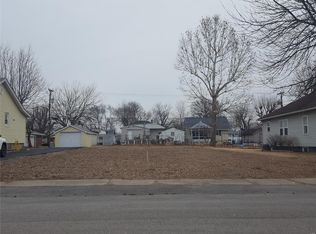 549 Hamilton Ave, Wood River, IL 62095