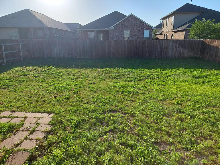 18400 Calasetta Dr — Photo 27