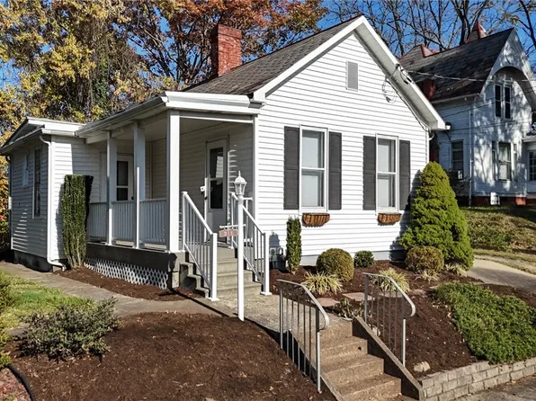 311 Marion St, Marietta, OH 45750