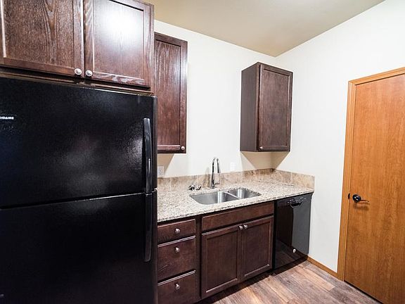 5th image of 3105 Swan Ave #2