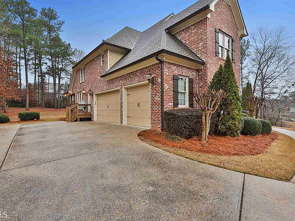 3rd image of 211 Kelvington Way #29