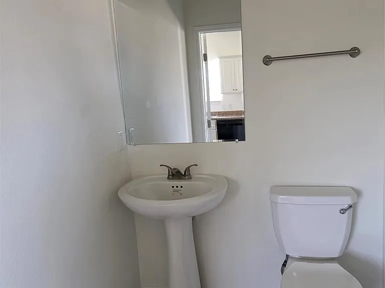 6303 White Oak Dr — Photo 11
