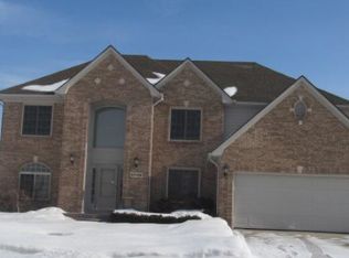 45768 Riverwoods Dr, Macomb, MI 48044