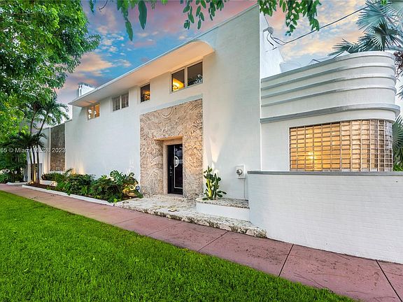 3rd image of 5959 La Gorce Dr