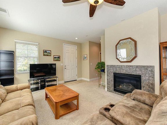 4th image of 217 Kinsella Ct