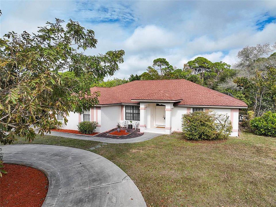 1st image of 1576 Mackintosh Blvd