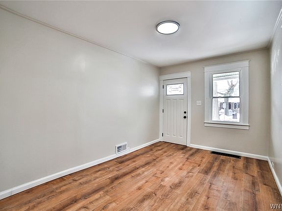 5th image of 3504 Walnut Ave
