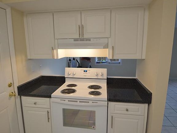 3rd image of 5641 Ashley Oaks Dr APT 35