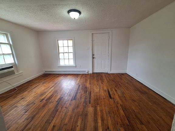 2nd image of 515 Mitchell St