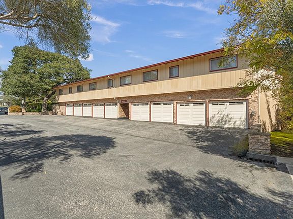 2nd image of 102 Pine Pl