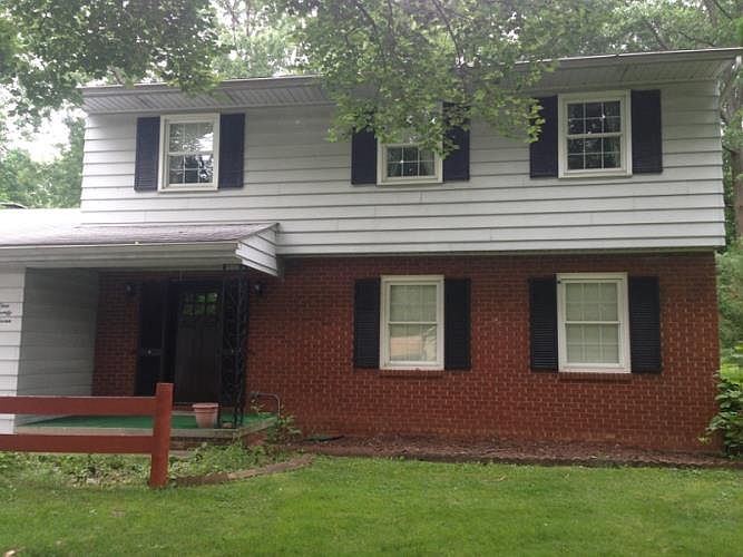 1st image of 127 Minwood Ave