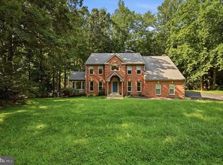 2 English Hills Dr, Fredericksburg, VA 22406