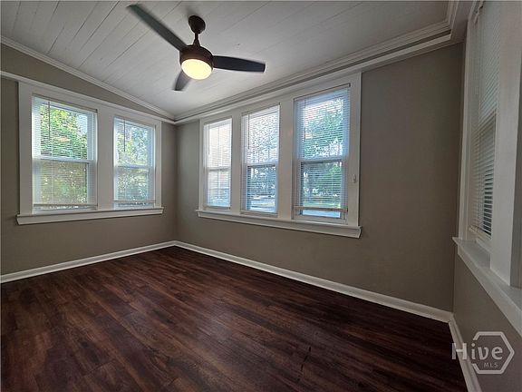 5th image of 202 E 58 Street