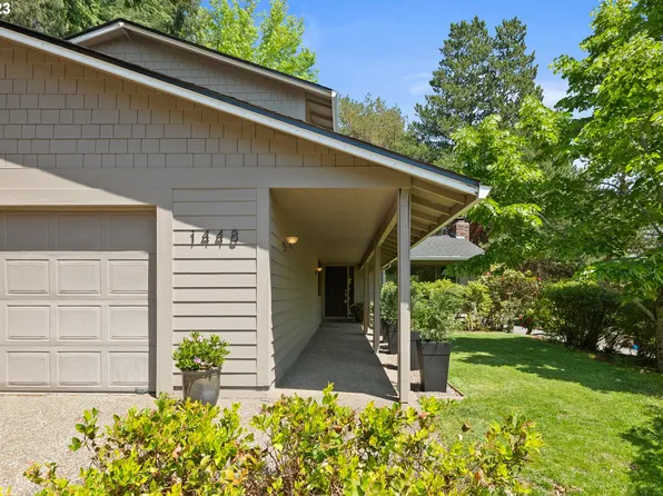 1448 Greentree Cir, Lake Oswego, OR 97034