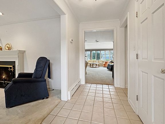 5th image of 257 N Countryside Dr