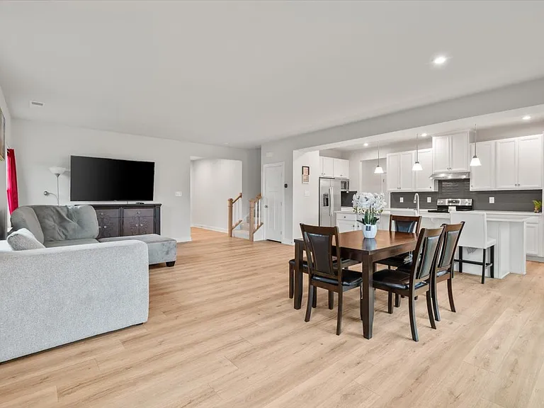 14212 Botsford Ave — Photo 13