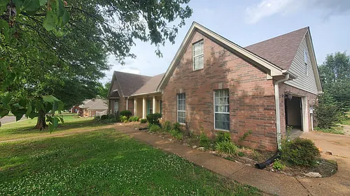 1084 Tara Dr Photo 1