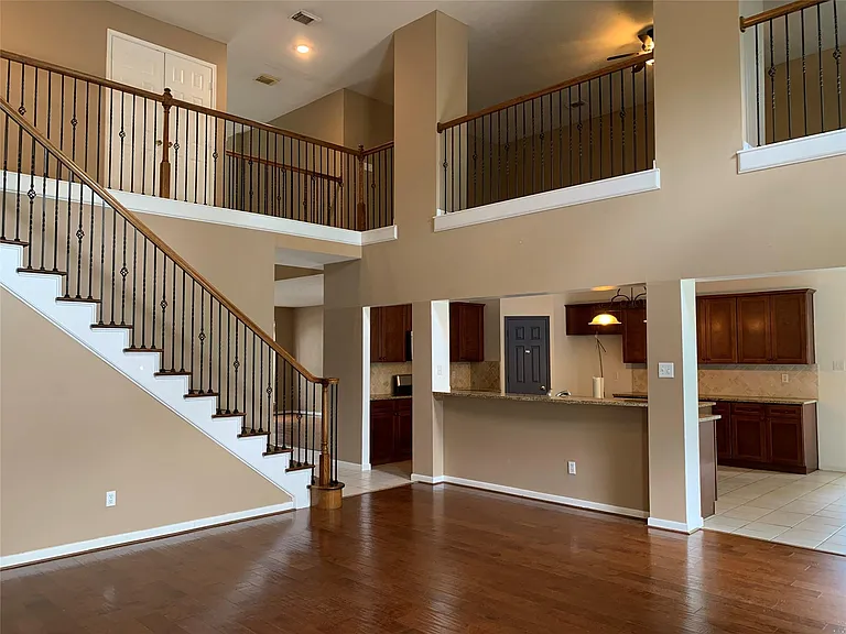 20703 Riviere Ln — Photo 9