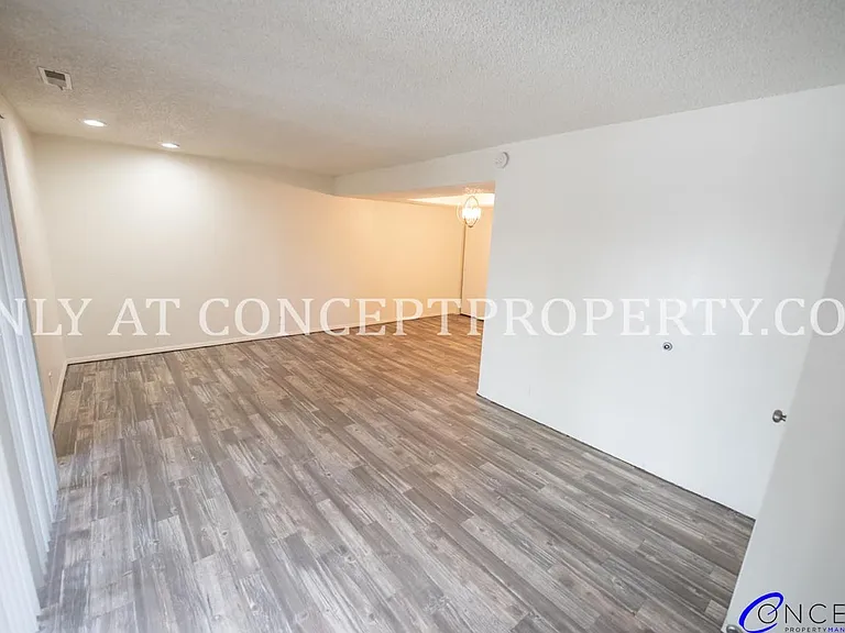 Foothill Terrace — Photo 220