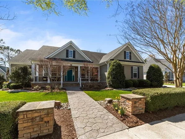 2076 Kittridge Dr, Virginia Beach, VA 23456