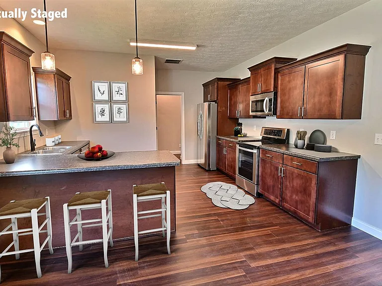5447 Crocus Dr — Photo 18