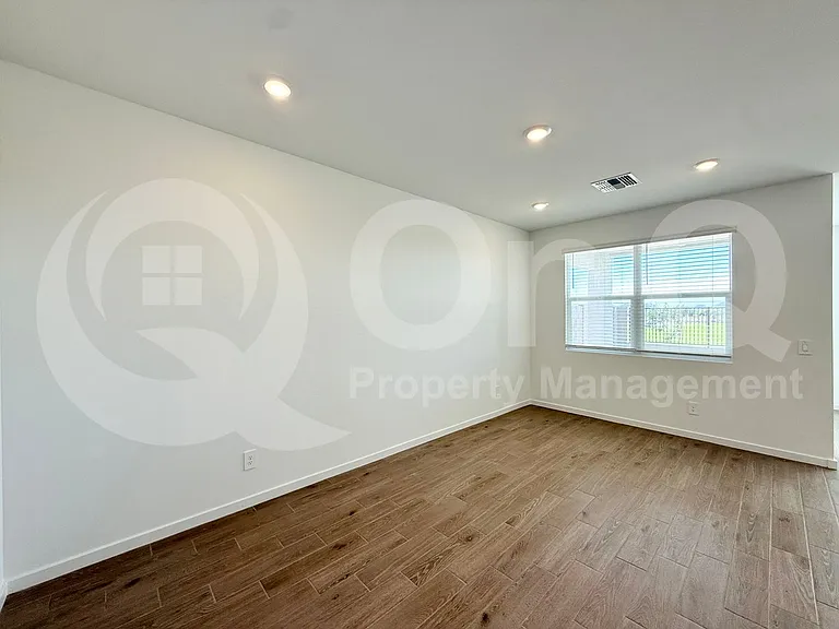 33110 N Noir Dr — Photo 10