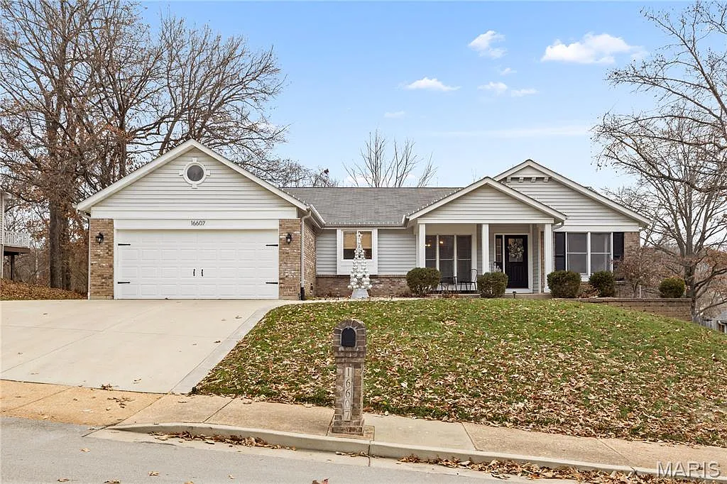 16607 Evergreen Forest Dr photo 1