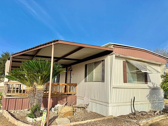 3rd image of 119 Road Runner Rd