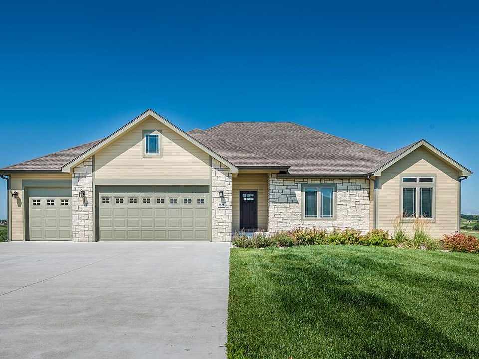 1st image of 3625 Eastridge Cir