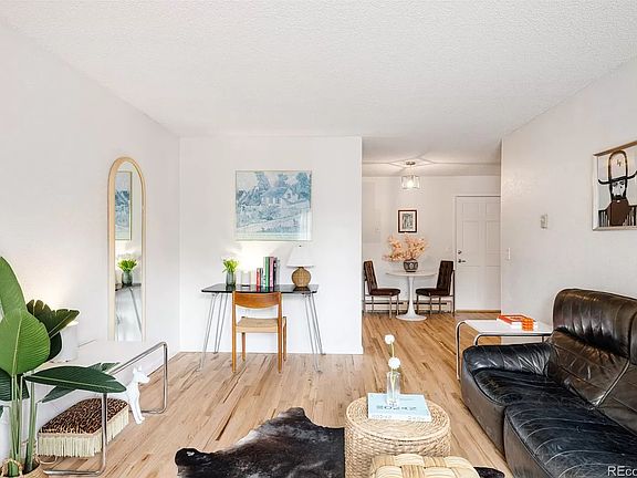 3rd image of 1410 N York St APT 25